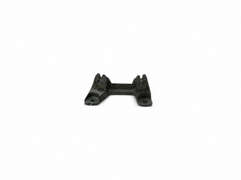 Gearbox mounting bracket 6796613