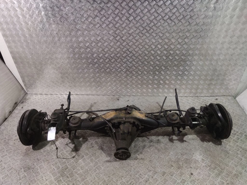 Rear axle beam with reductor – Mercedes-Benz X-class W470 (2017-2020)