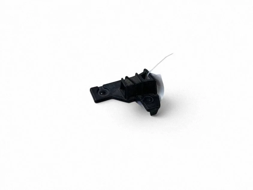 Front bumper mounting bracket 31353763