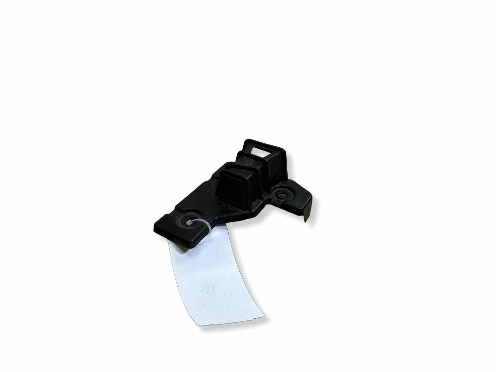 Front bumper mounting bracket 31353763