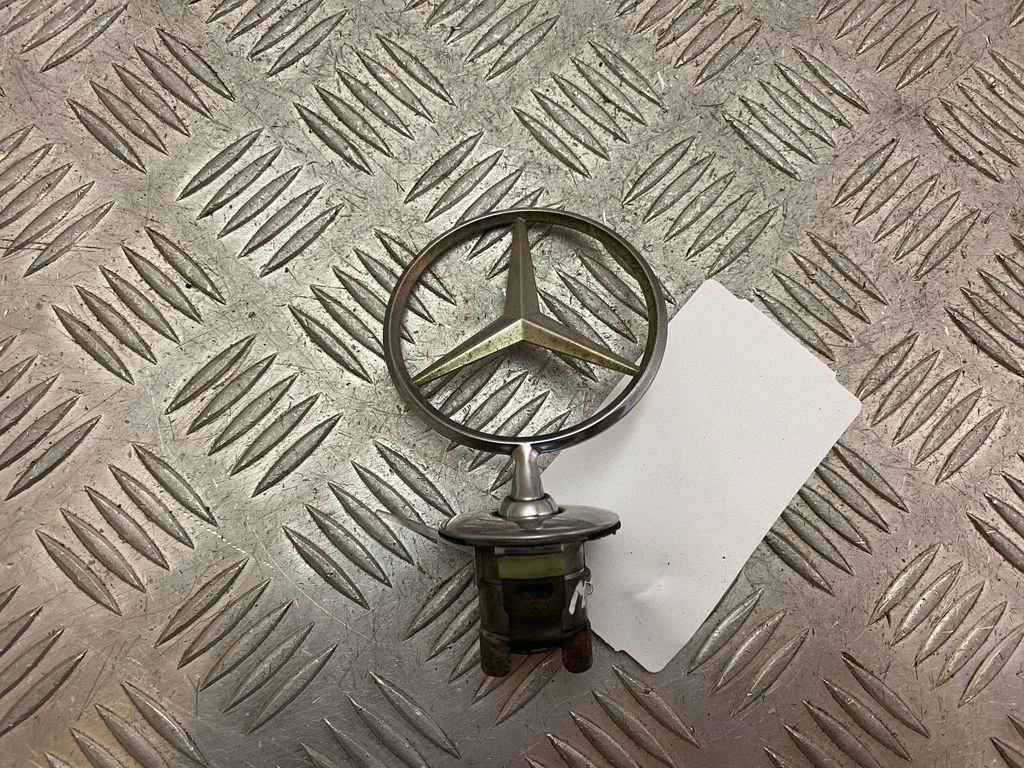Tootja embleem (logo) – Mercedes-Benz S-klass W222 (2013-)