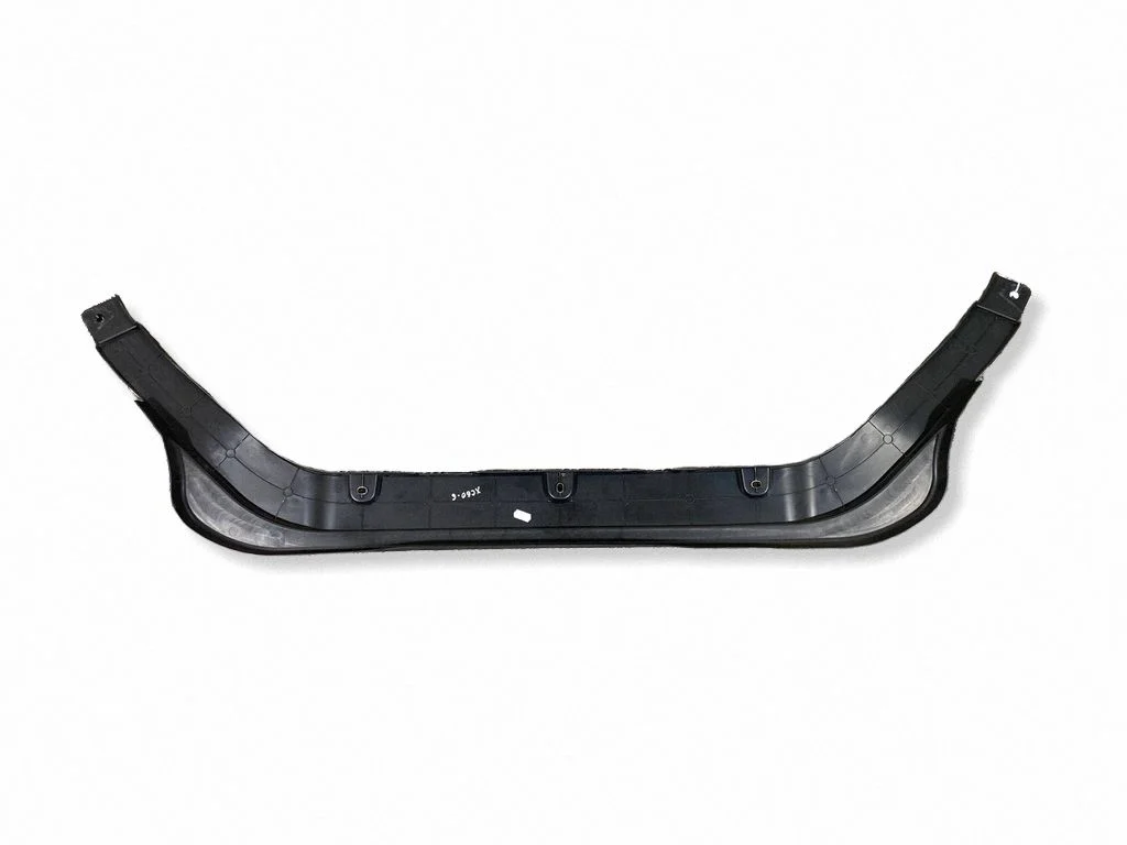 Engine bonnet/hood lock trim molding 31407990