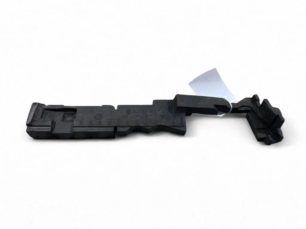 Fender foam support/seal 5NA121332B