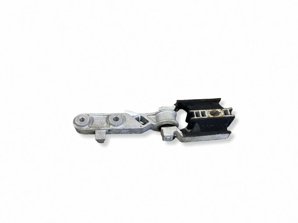 Gearbox mount 31359890