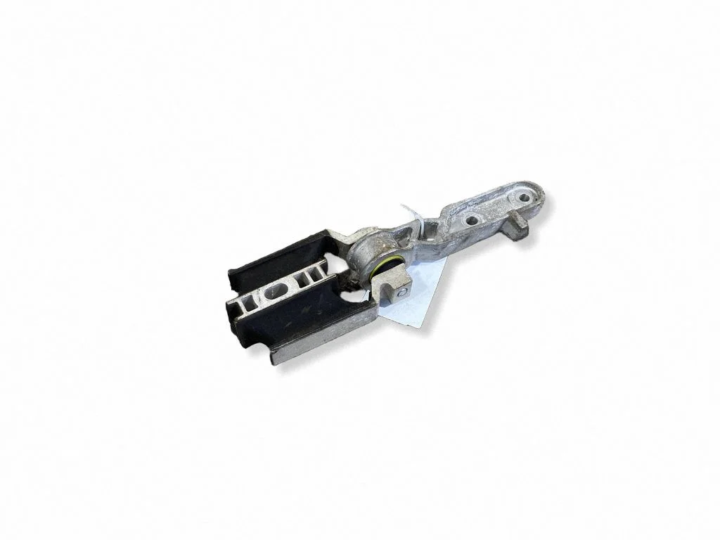 Gearbox mount 31359890