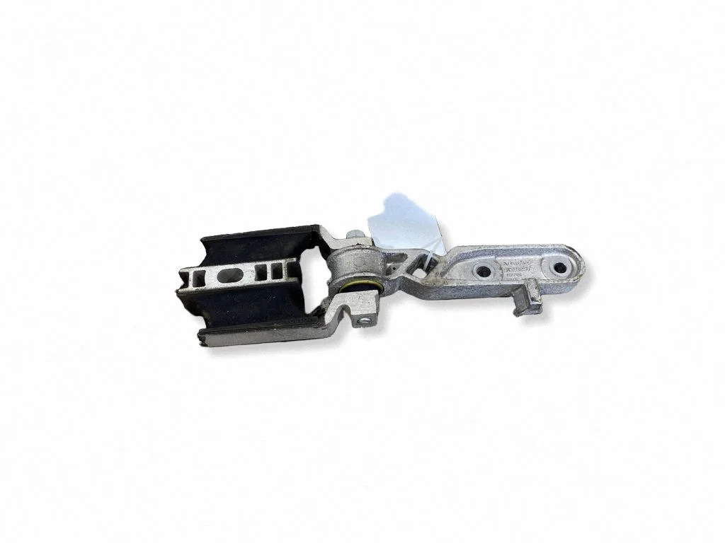 Gearbox mount 31359890