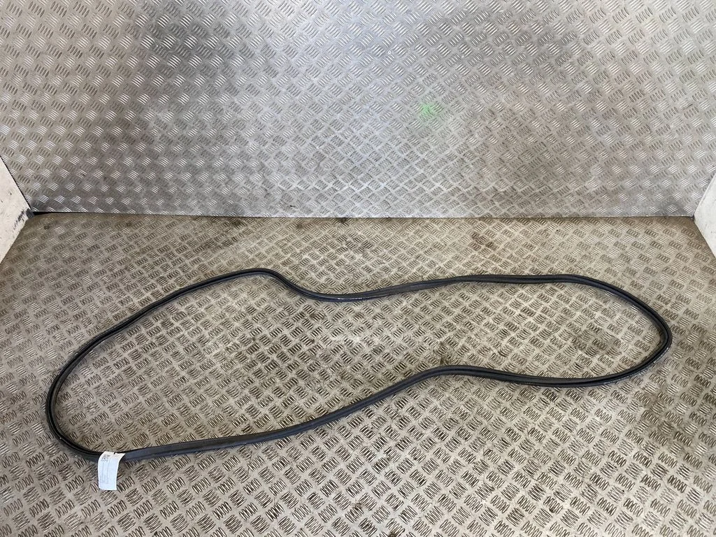 Loading door rubber seal (on body) 4K4827705