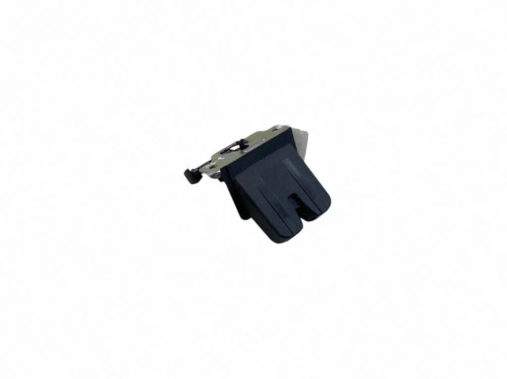 Tailgate/trunk/boot lock/catch/latch 5NA827505