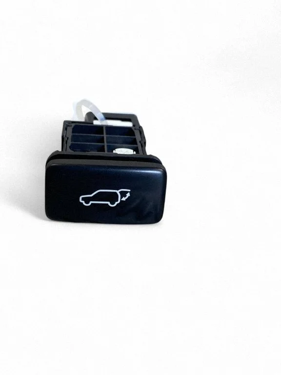Tailgate/trunk/boot open switch – Lexus RX III (2008-2015)