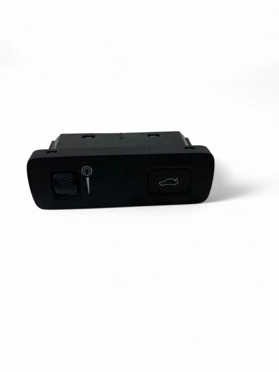 Tailgate/trunk/boot open switch – Volvo XC90 (2014-)