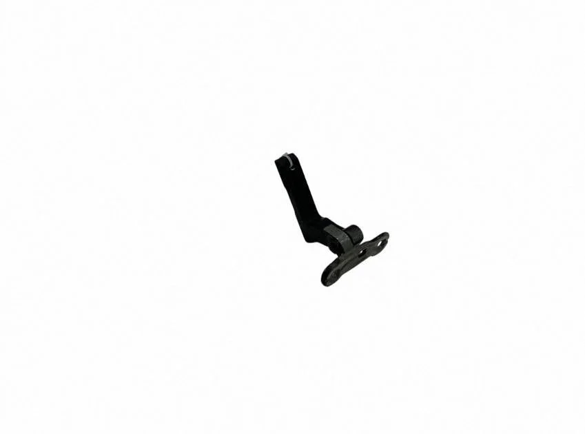 Rear door lower hinge 31457100