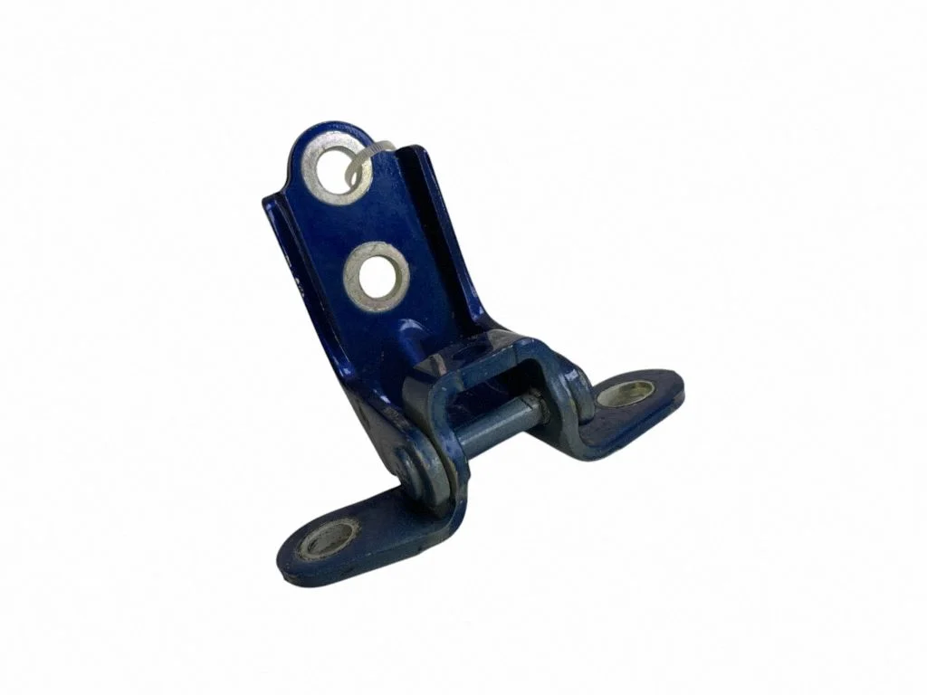 Rear door lower hinge – right