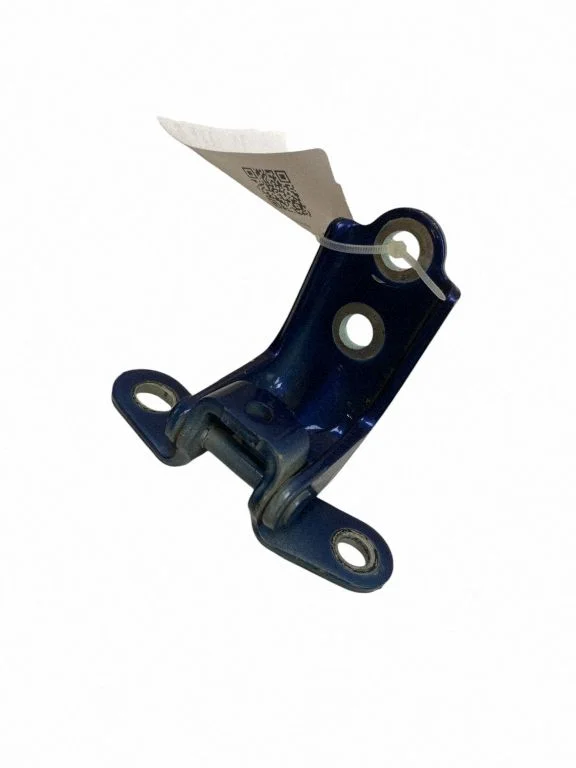 Rear door lower hinge – left