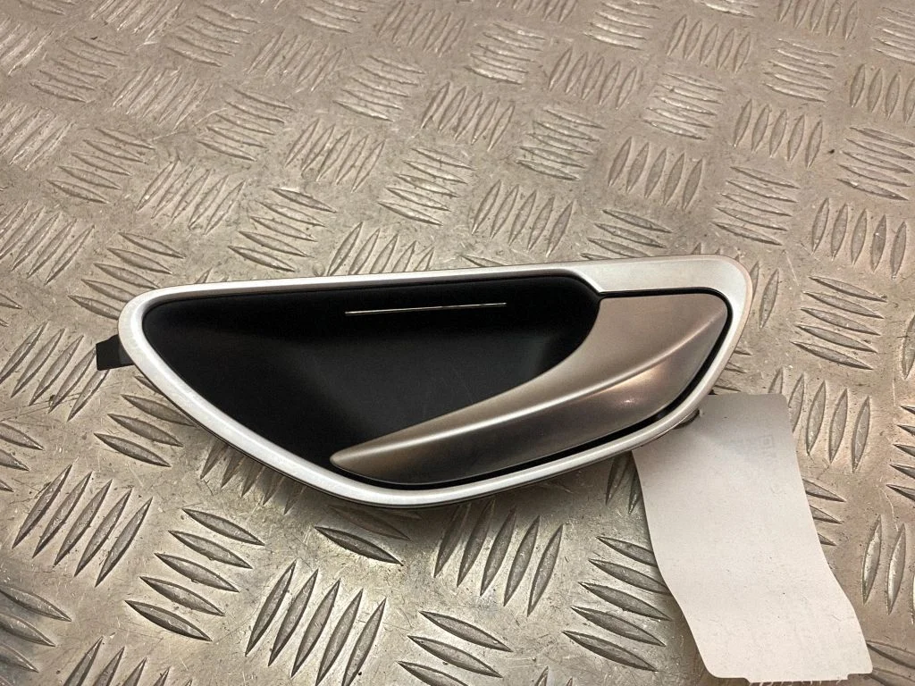 Tagaukse sisemine käepide A2057600400