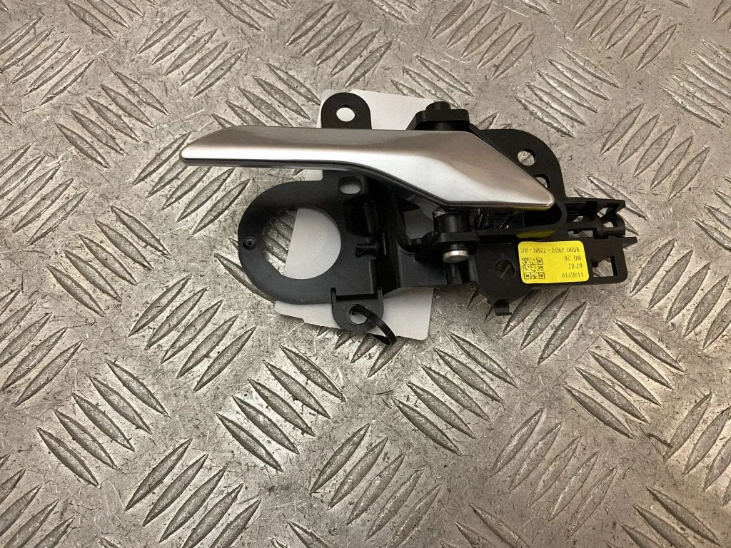 Rear door interior handle J9D322601AC