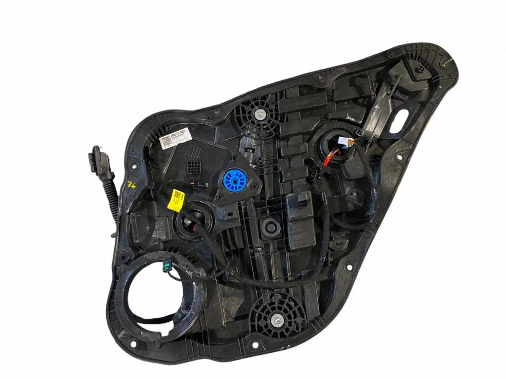 Rear window lifting mechanism without motor 83480CV000
