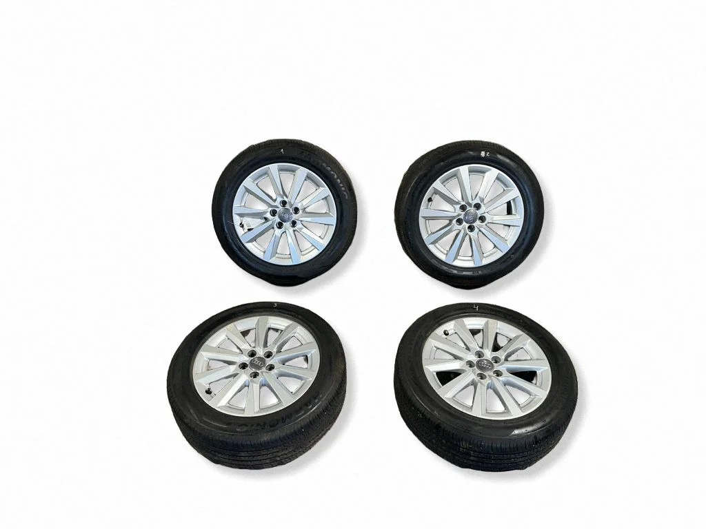 R16 vieglmetāla disks (-i) 82A601025