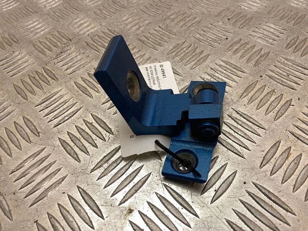 Front door upper hinge 7304994