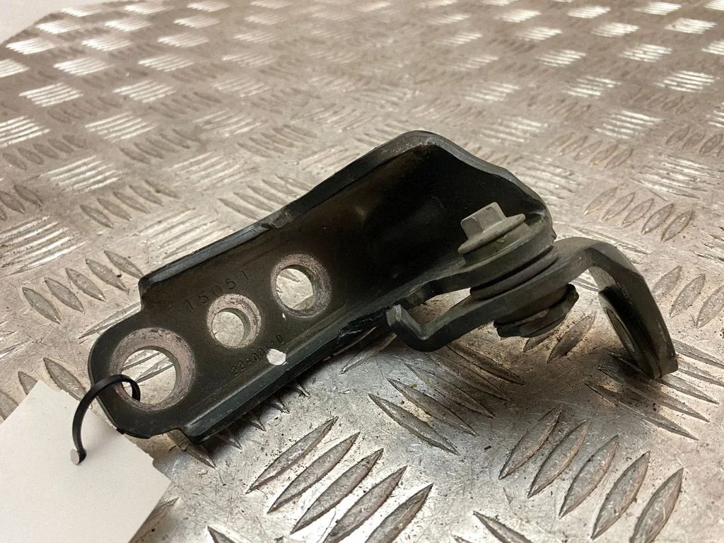 Front door upper hinge – right