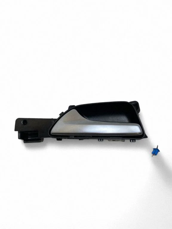Esiukse sisemine käepide A1667600561