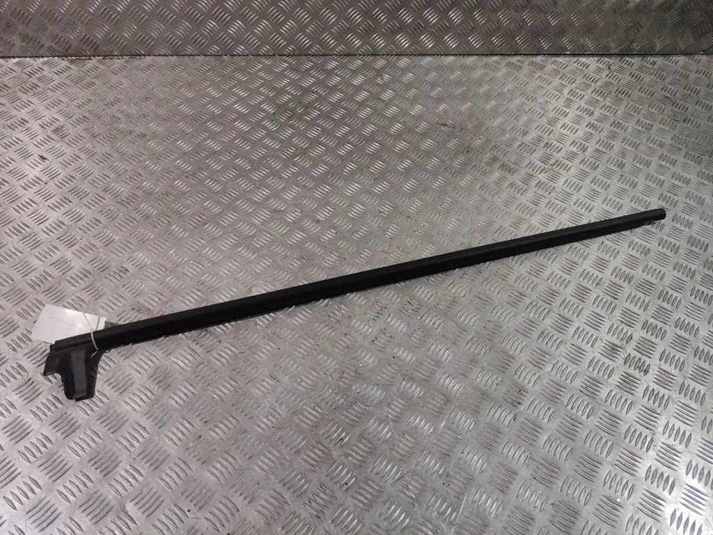 Sliding door rubber seal – Mercedes-Benz Vito Viano W447 (2014-)
