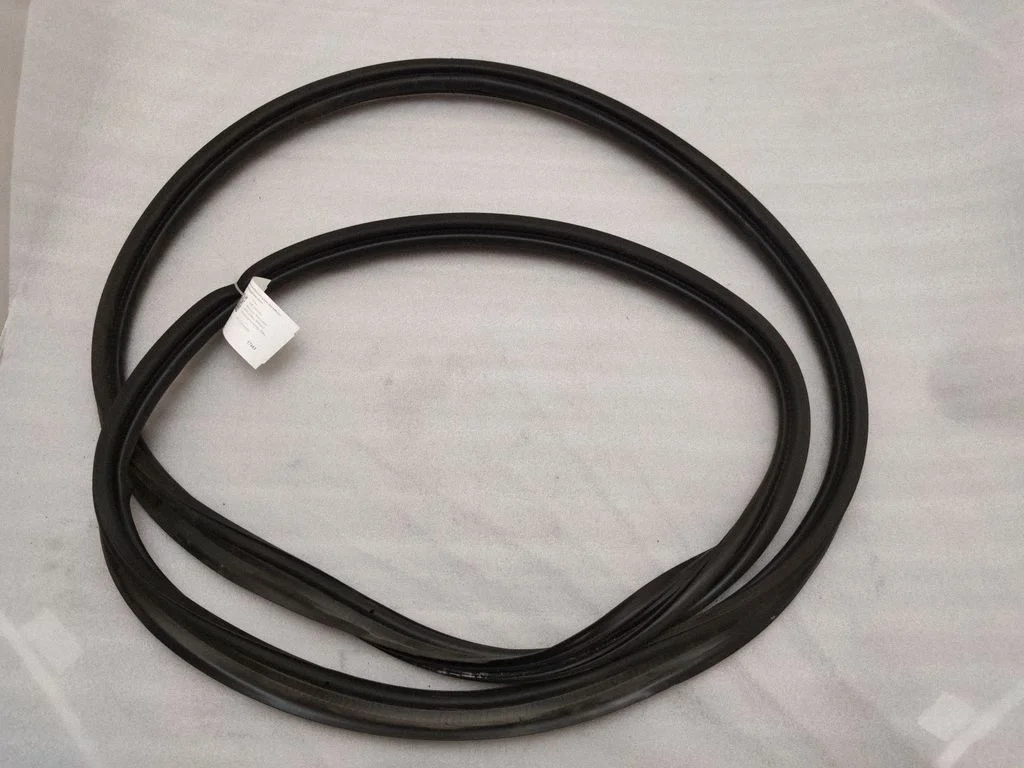 Loading door rubber seal (on body) – Volvo S90, V90 (2016-)