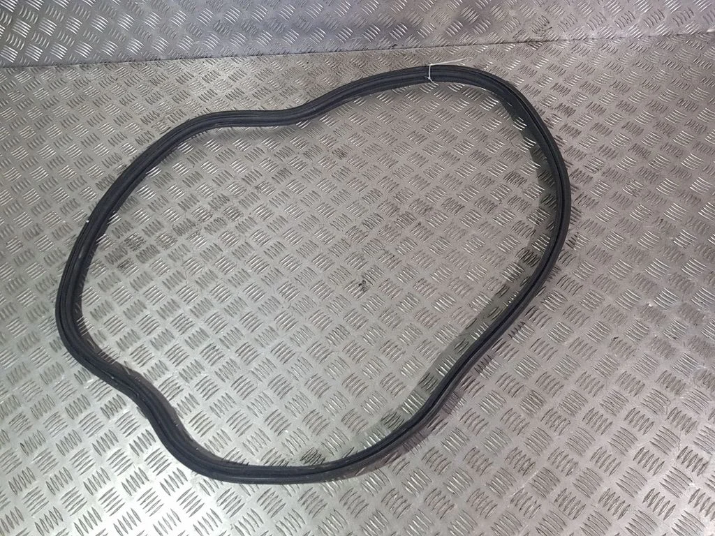 Loading door rubber seal (on body)