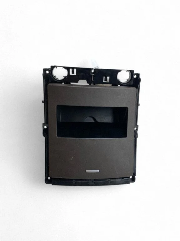 Dashboard storage box/compartment 16941002