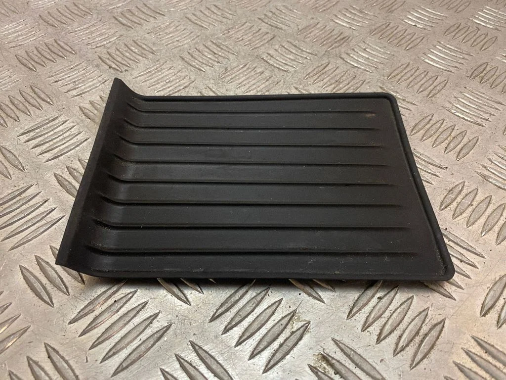 Rear storage box compartment pad/mat – BMW X6M F86 (2015-2018)
