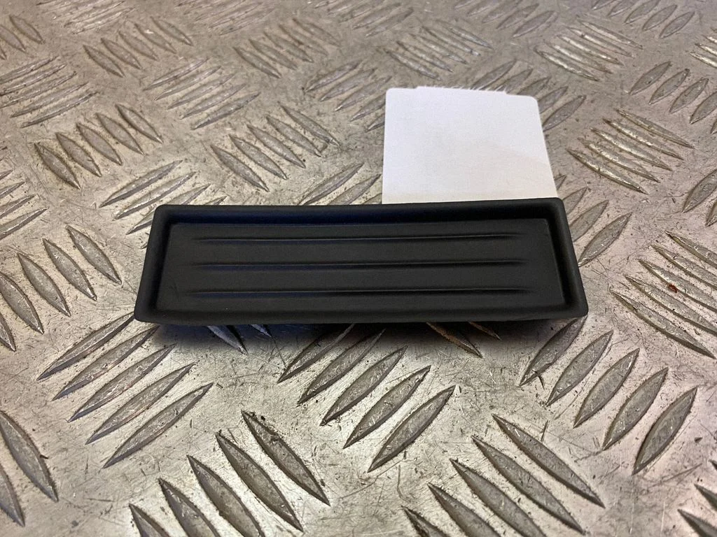 Central console drawer/shelf pad 9232065