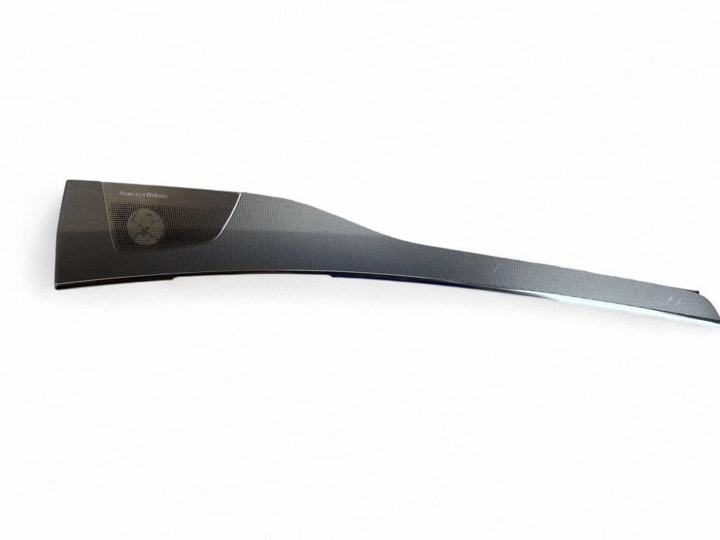 Front door card panel trim 31407882