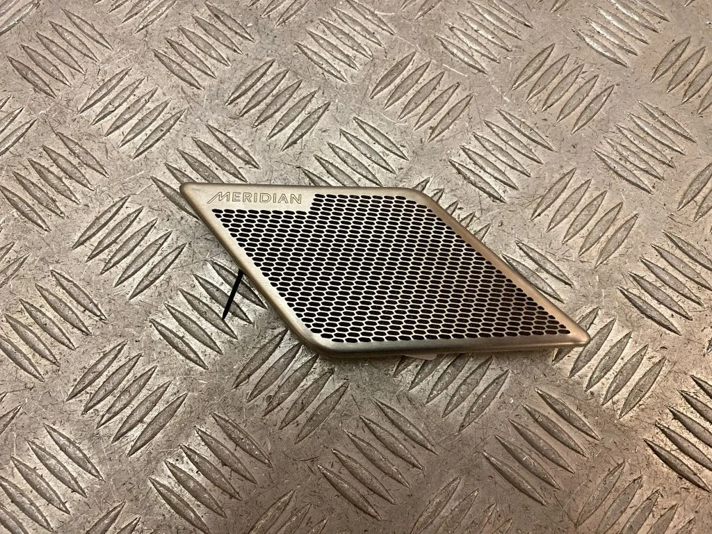 Front door speaker cover trim