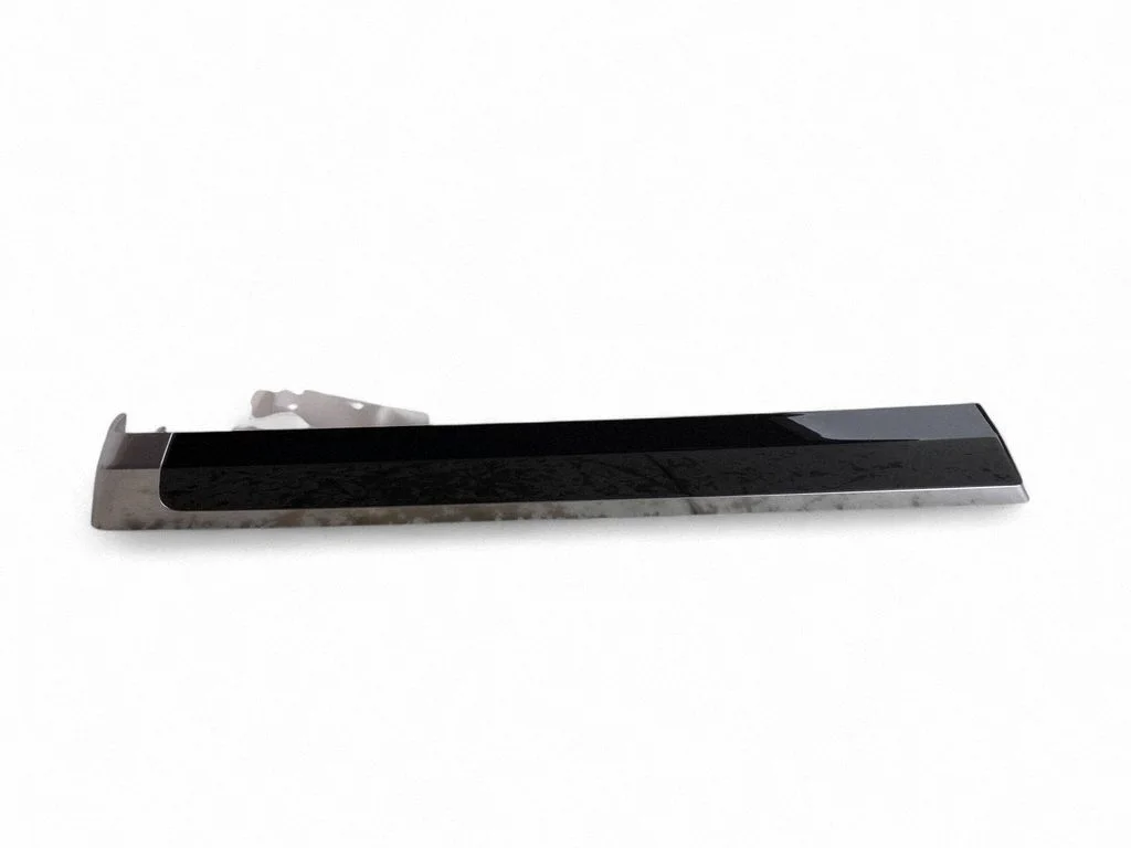 Front door trim bar 7p5867410F