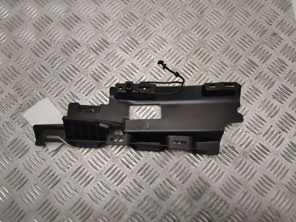 Parcel shelf load cover mount bracket FR3B63243C02AJ
