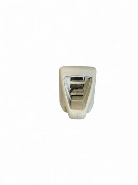 Sun visor clip/hook/bracket