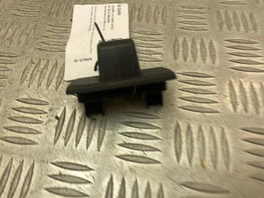 Sun visor clip/hook/bracket A2468100012