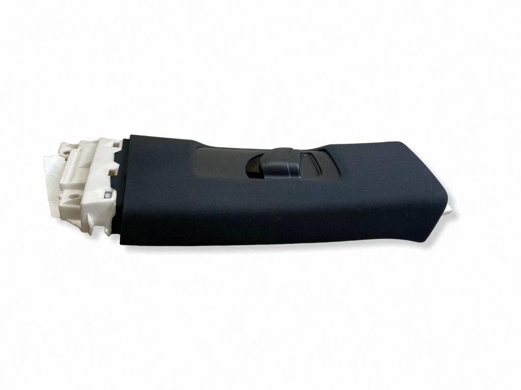 (B) pillar trim (top) 6241048150