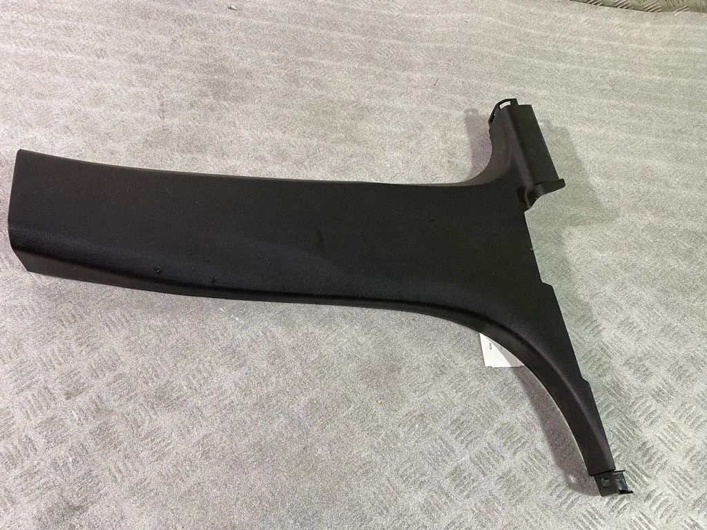 (B) piilari kate (alumine) – Buick Encore GX I (2019-)