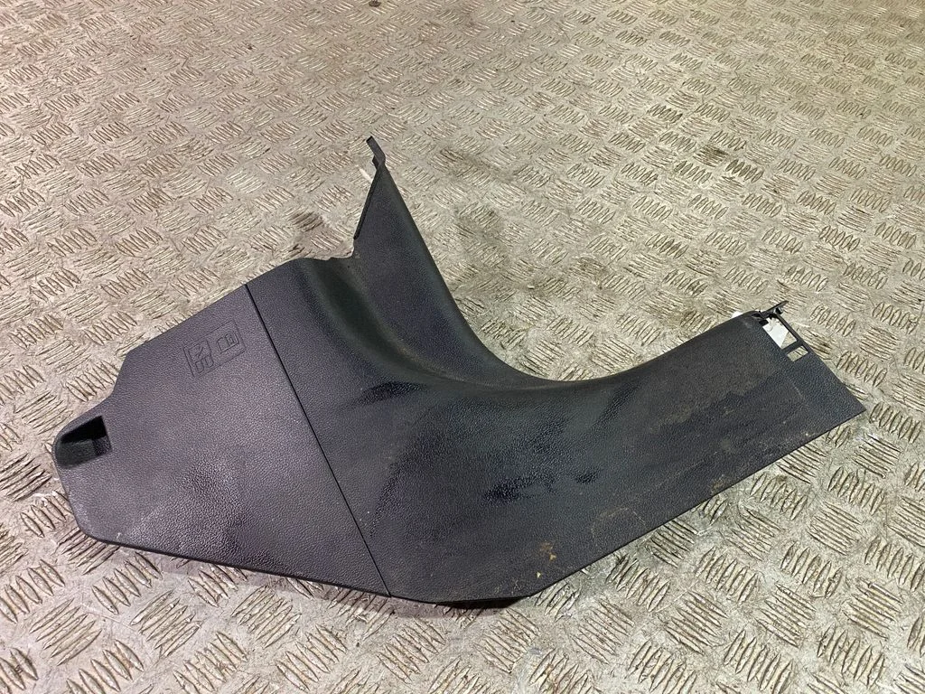 Kāju telpas sānu apdare FR3B6302348AFW