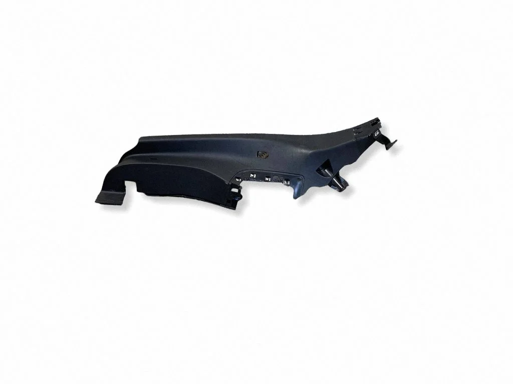 Boczna osłona przy kanapie tylnej (dolna) A2536903501