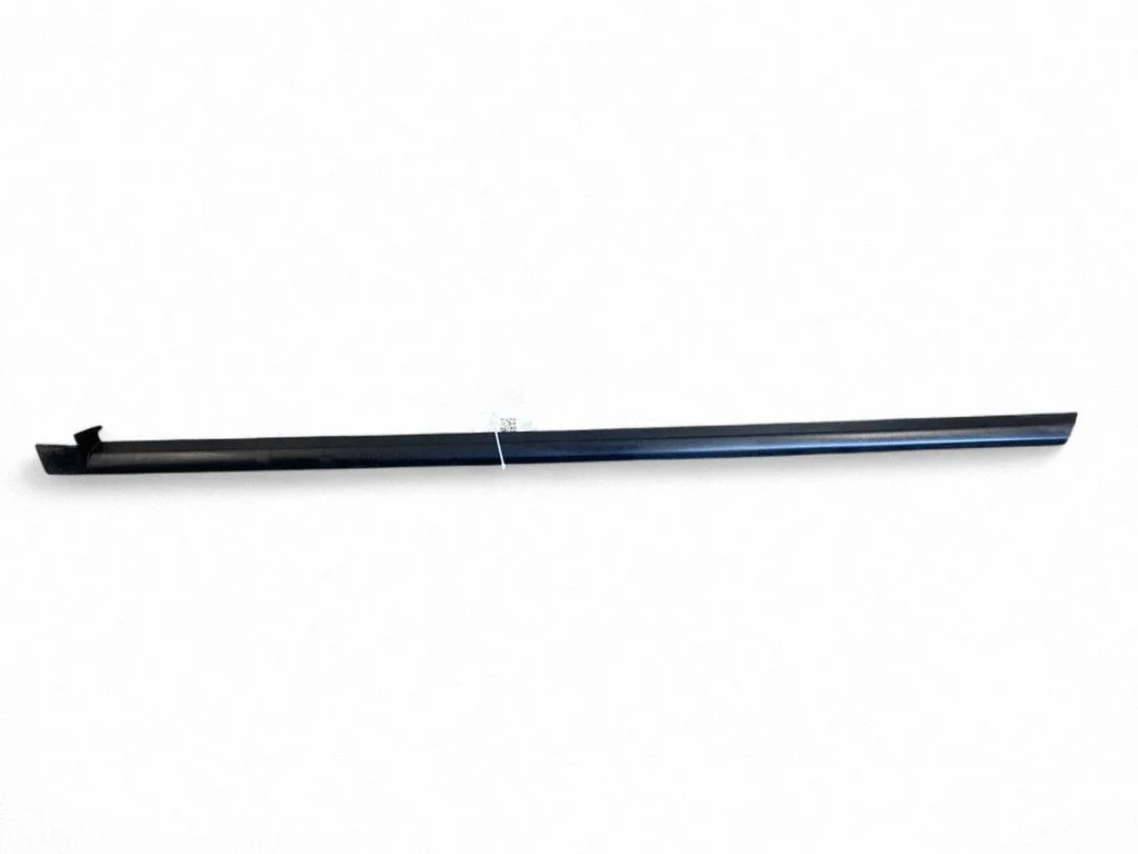 Side skirt front trim – Porsche Cayenne (92A) (2010-2017)