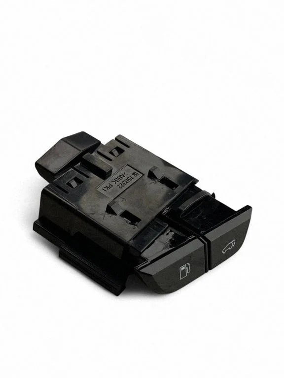 Fuel tank opening switch – Lexus RX 450H (2016-)