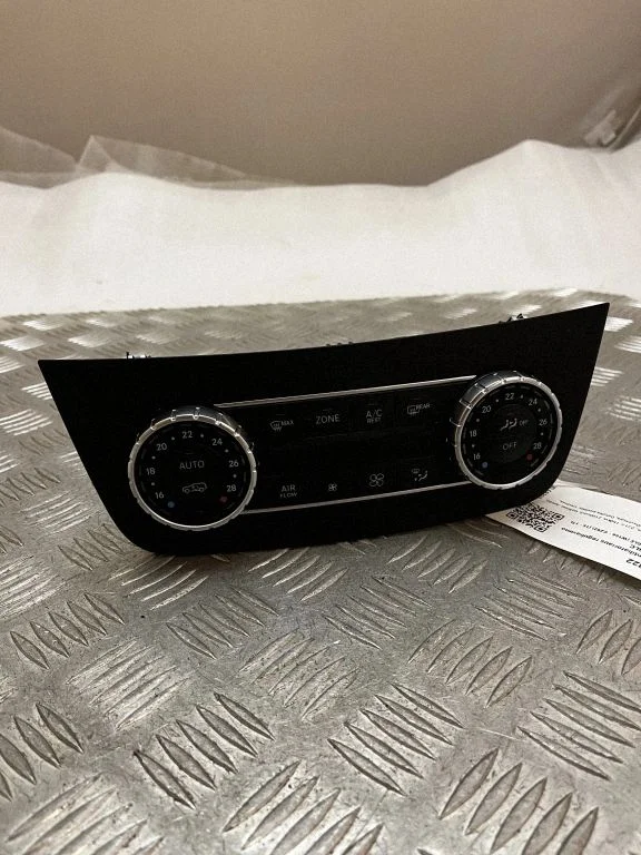 Interior fan control switch – Mercedes-Benz ML-Class W166 (2012-2017)
