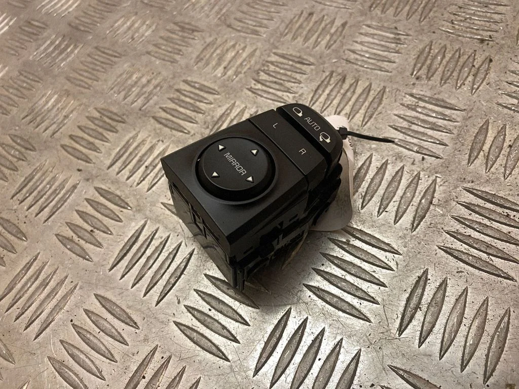 Wing mirror switch 93530D9000