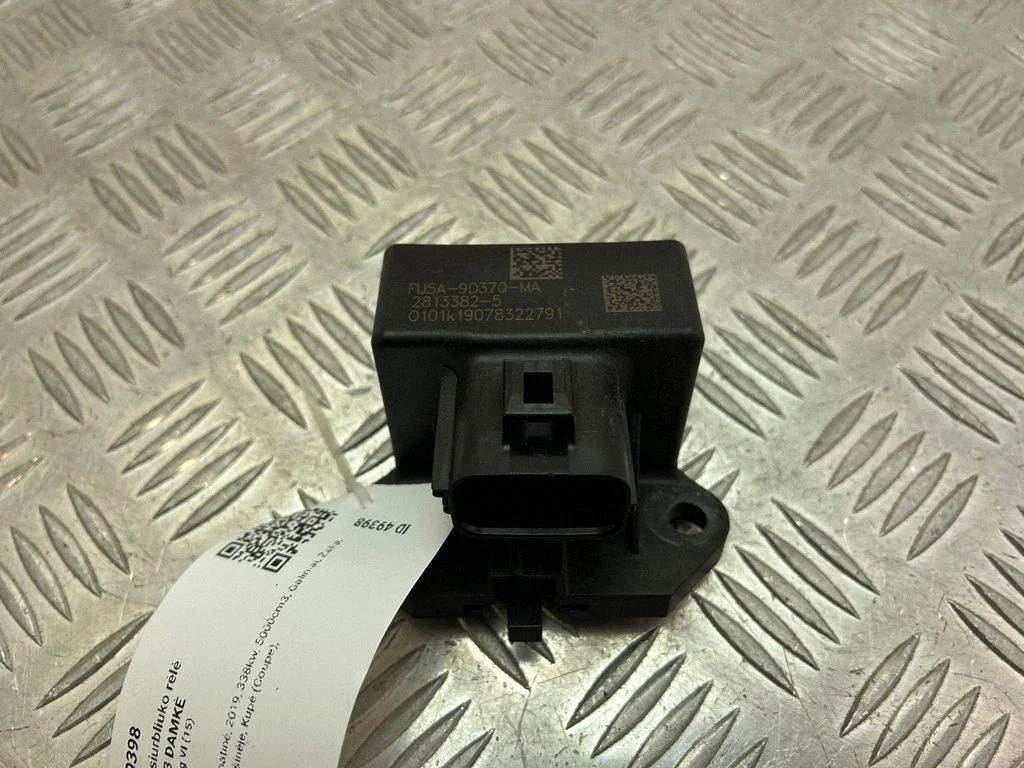 Fuel pump relay – Ford Mustang VI (2015-)
