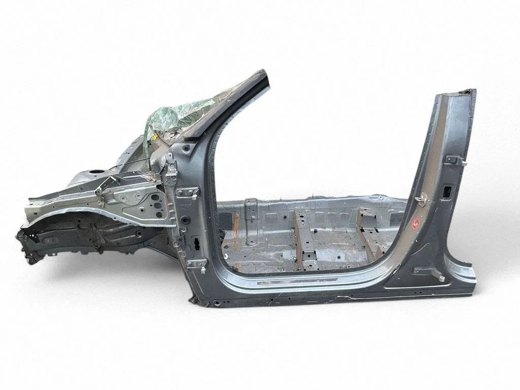 Front quarter panel – left