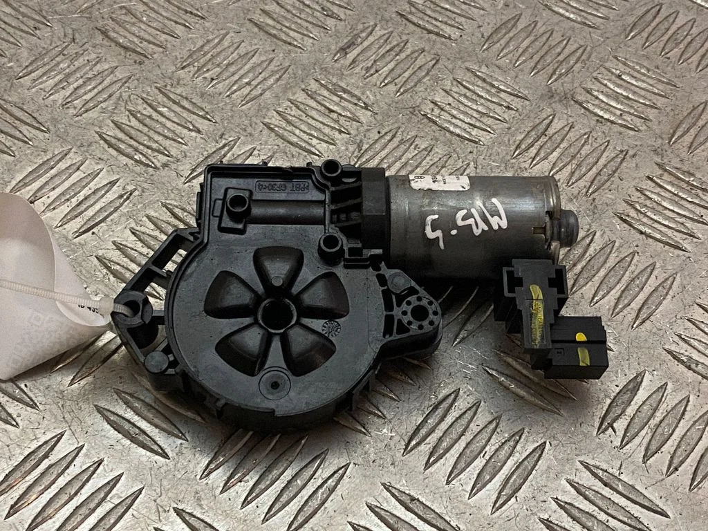 Sunroof motor/actuator – Mercedes-Benz S-Class W222 (2013-)