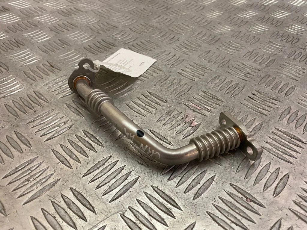 EGR valve line/pipe/hose 04L145736E
