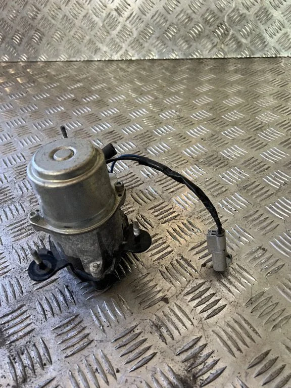 Vacuum pump