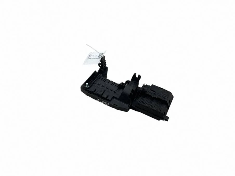 Plusa vadu savienojuma mezgls A1669067701